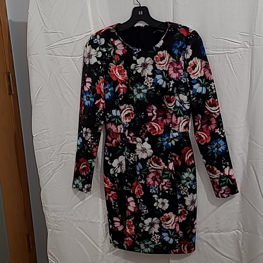 Women's Black Halo Floral Dress Size 2 NWT
